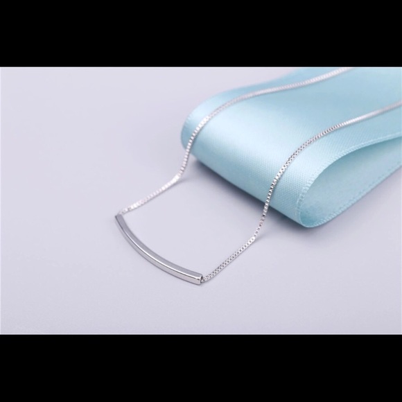 Sterling Silver Necklace w Arc Pendant - Picture 3 of 7